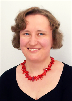 dr Emilia Wrocławska-Warchala